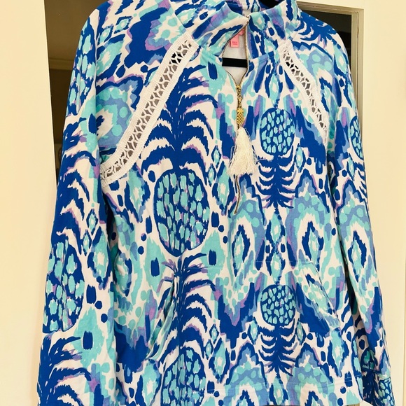 Lilly Pulitzer pullover! SZ M - Picture 3 of 5